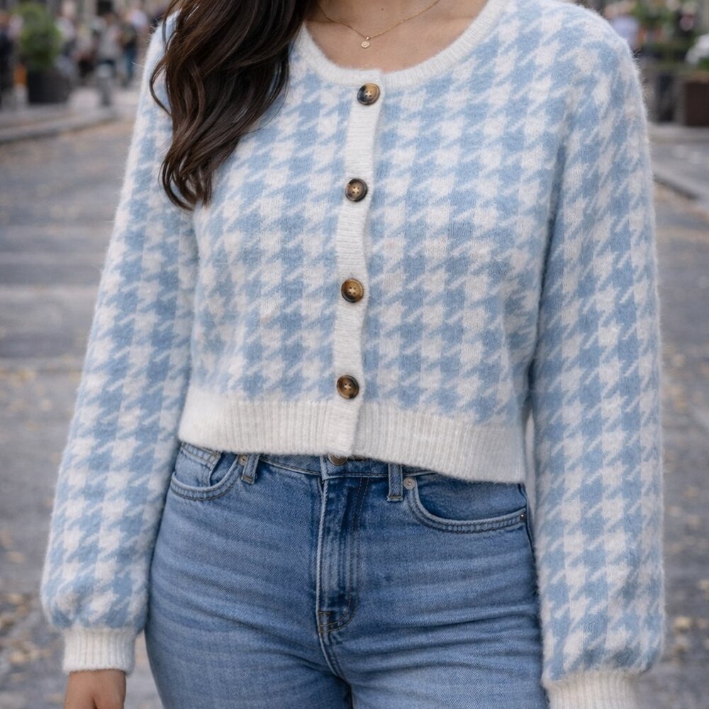 Reset Sky Blue and White Houndstooth Fuzzy Cropped Cardigan Size M